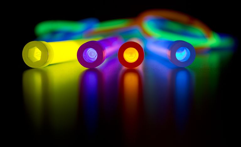 What are glow sticks, and what's the chemical reaction that makes them light  up?